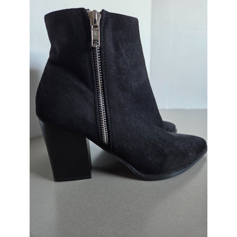 Women's FOREVER 21 Black Suede Chunky heel Ankle Boots Size 6